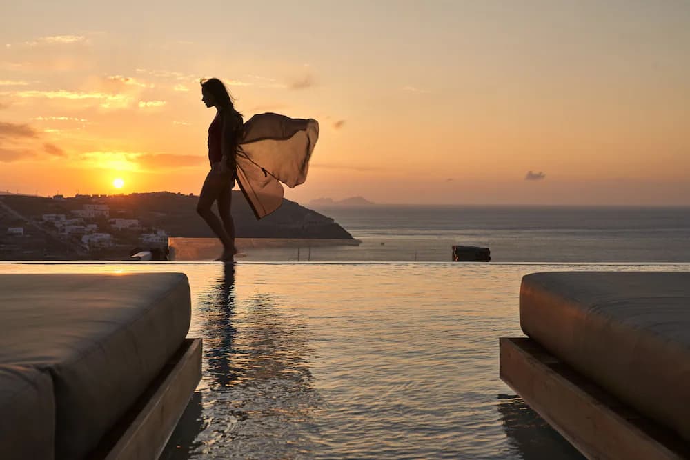 Infinity pool