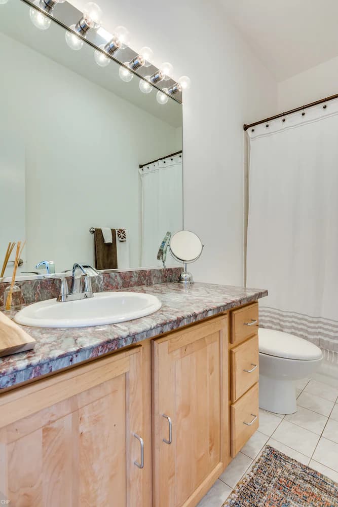 Bathroom sink