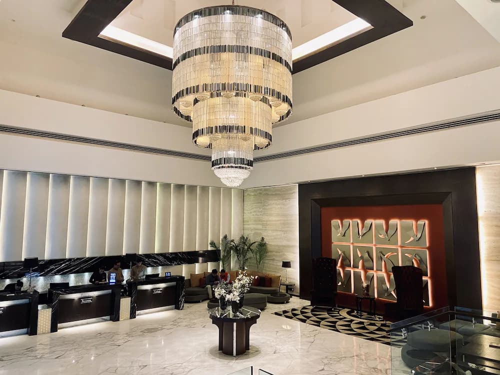 Lobby lounge