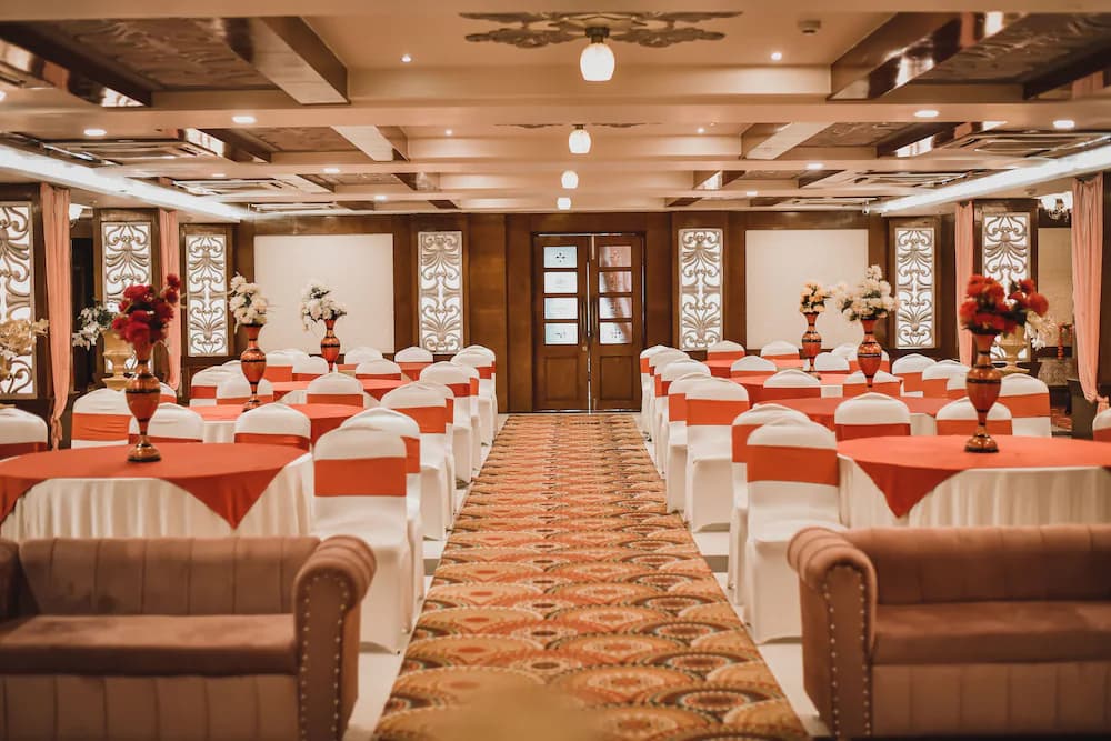 Banquet hall