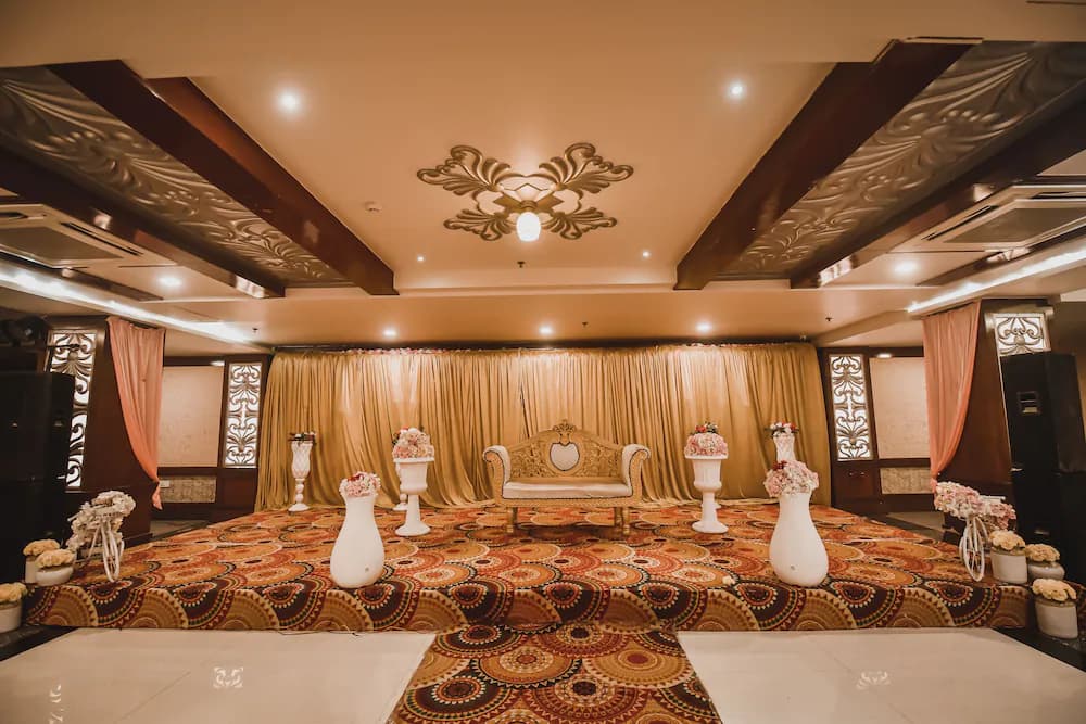 Banquet hall