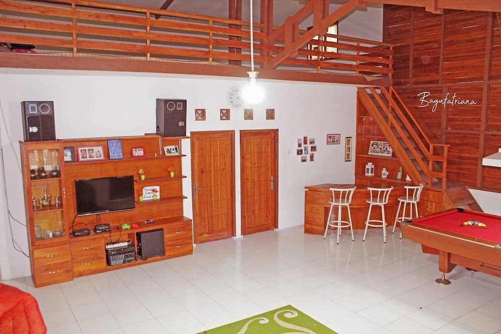 Children's play area - indoor