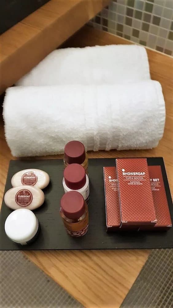 Bathroom amenities
