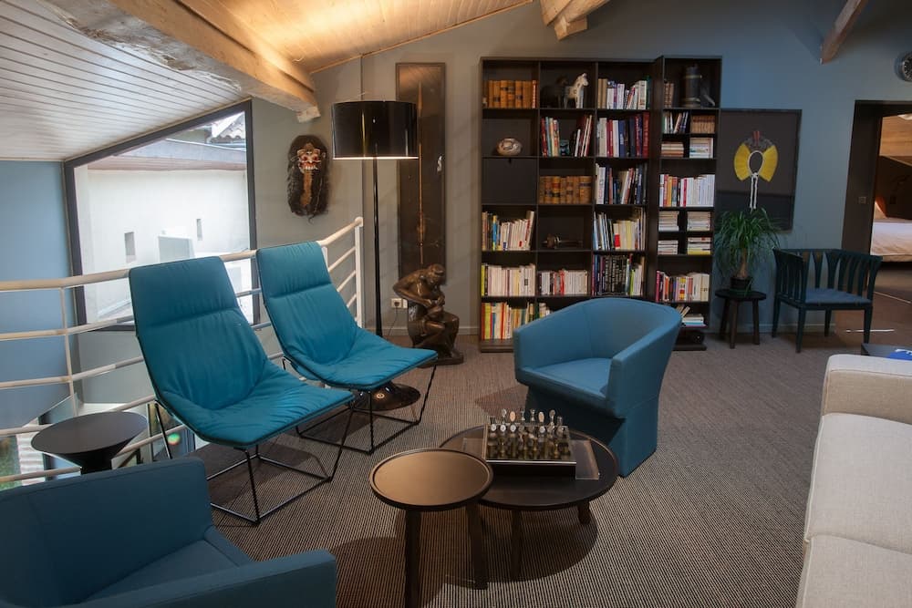 Executive lounge