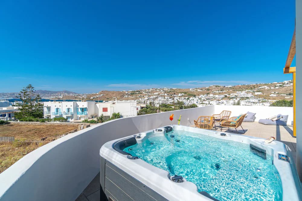 Private spa tub
