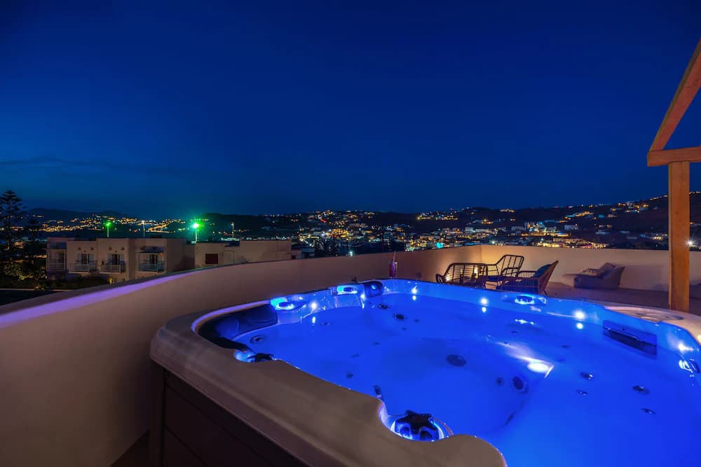 Private spa tub