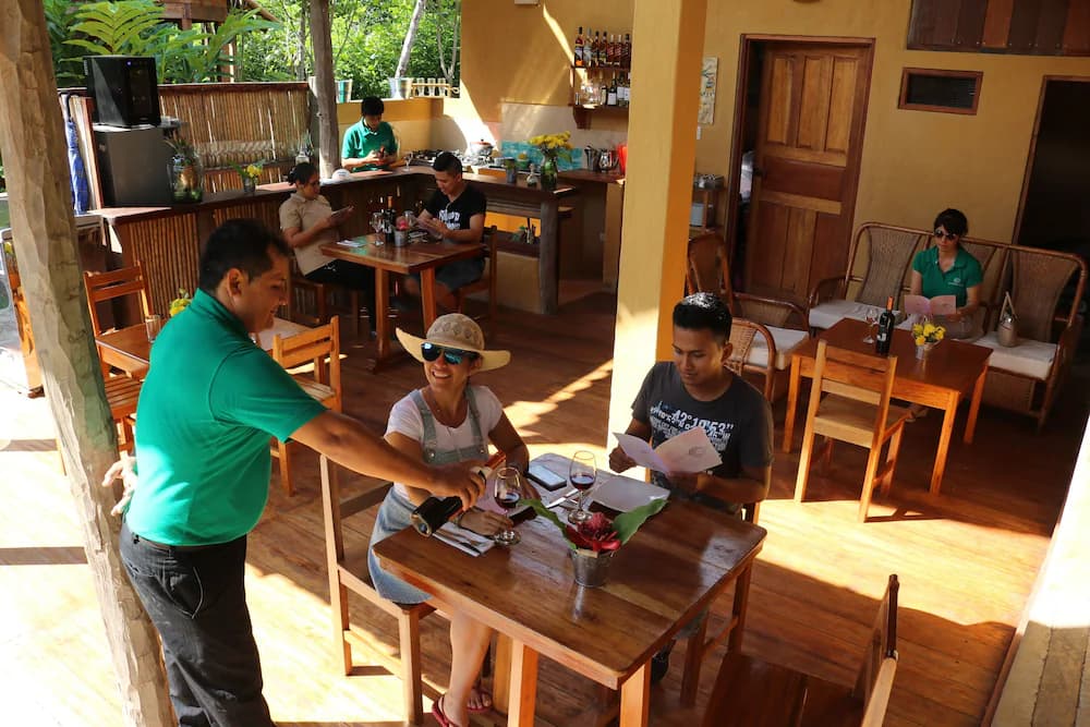 Breakfast area