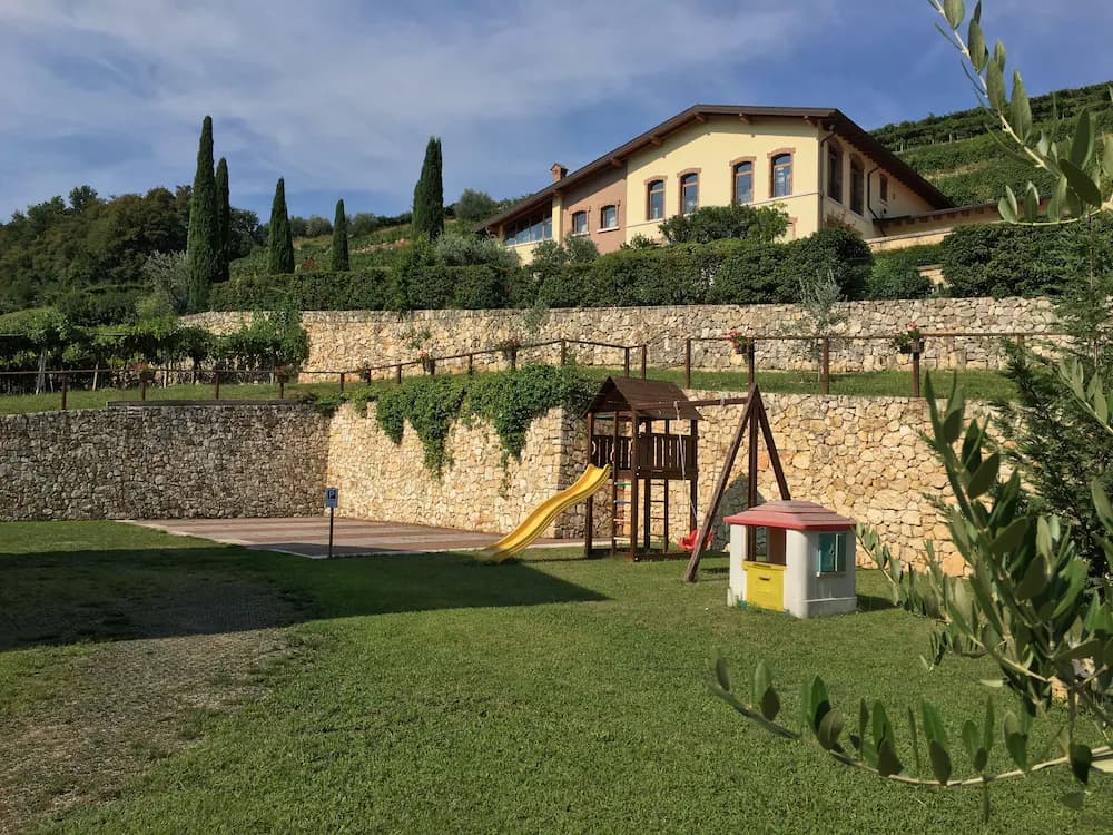 Children's play area - outdoor