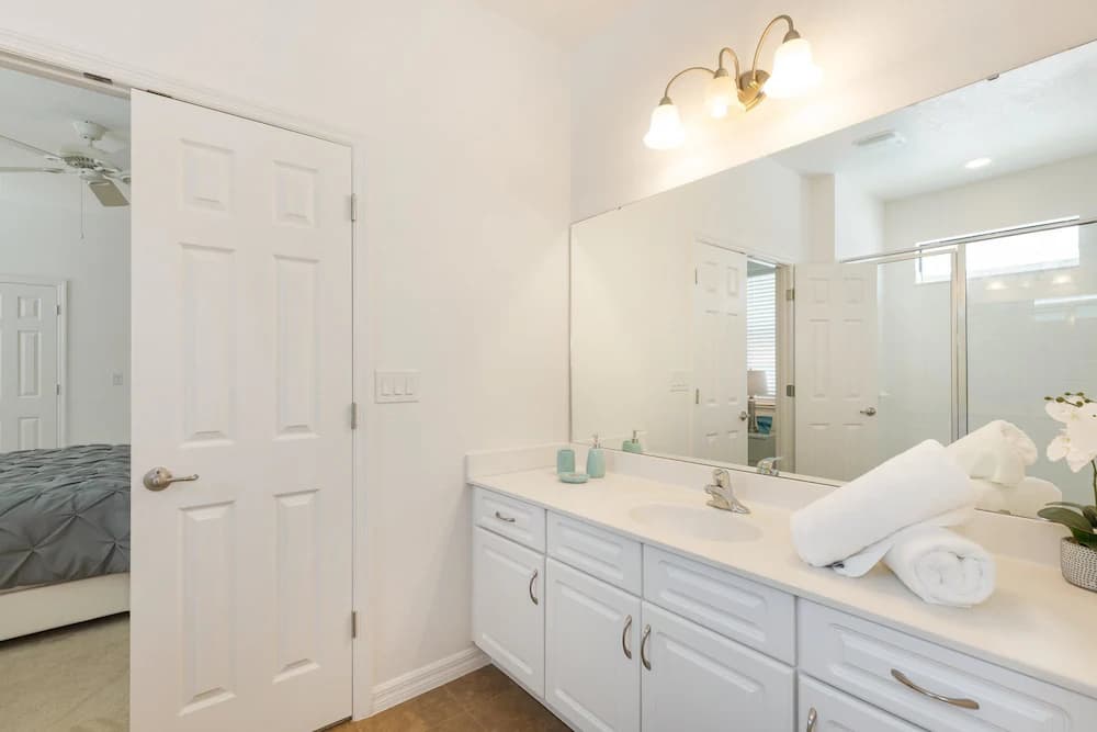 Bathroom amenities
