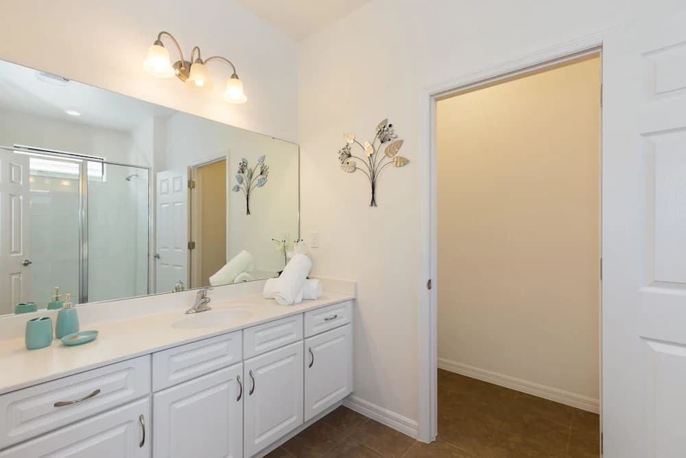 Bathroom amenities