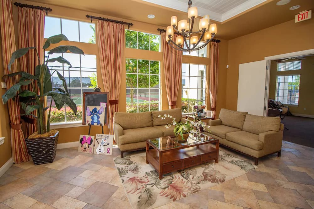 Lobby lounge
