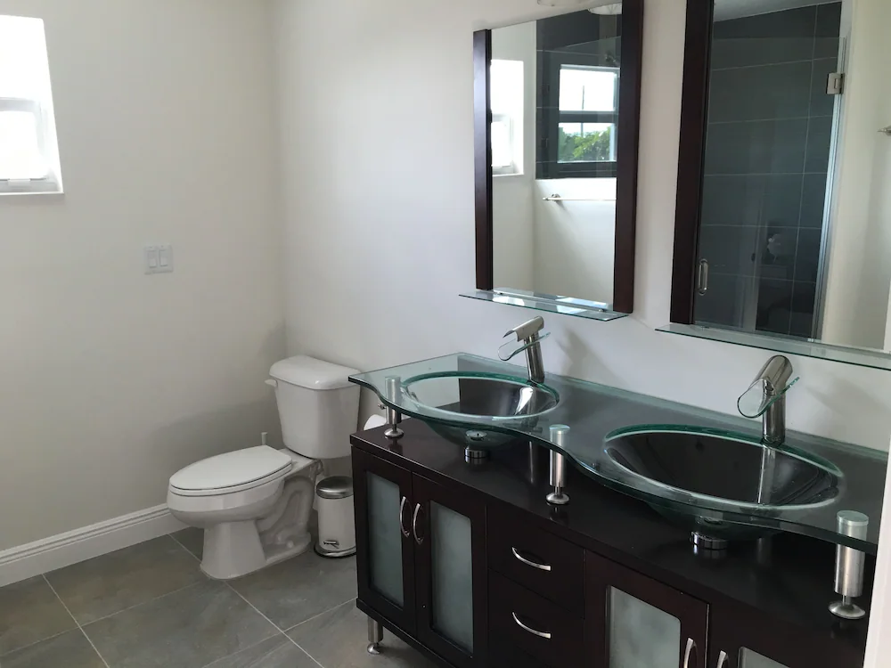Bathroom sink
