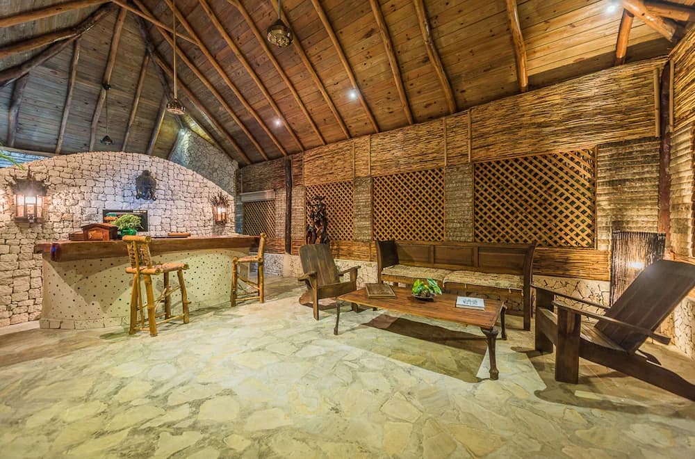 Concierge desk