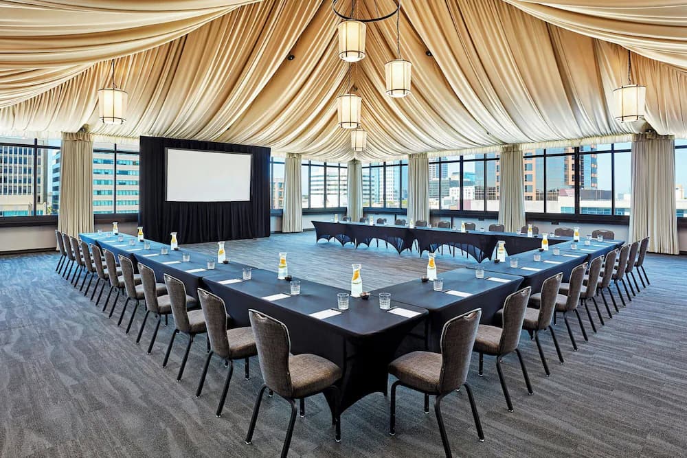 Meeting facility
