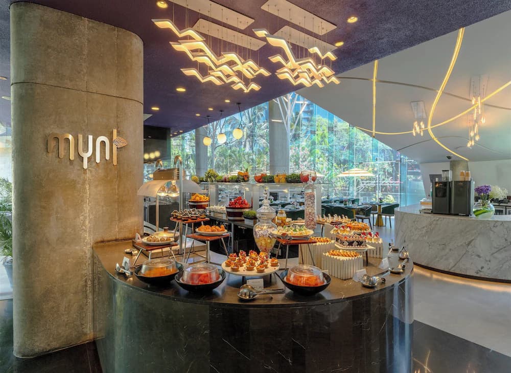 Breakfast buffet
