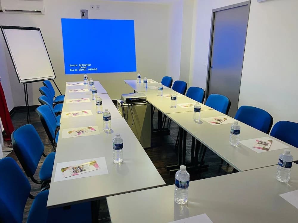Meeting facility