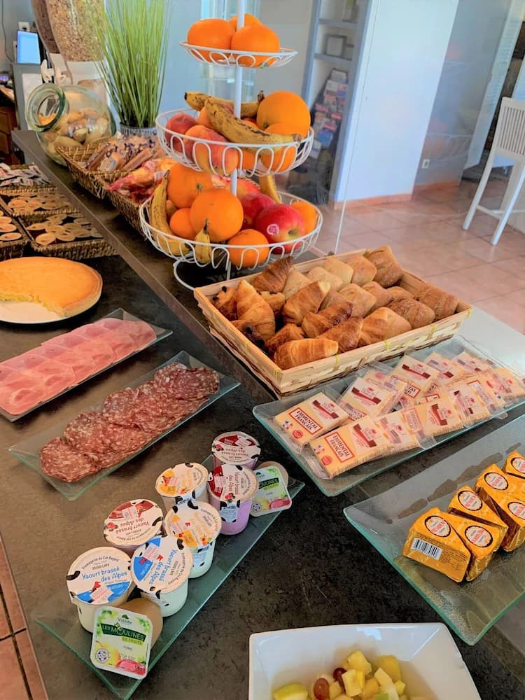 Breakfast buffet