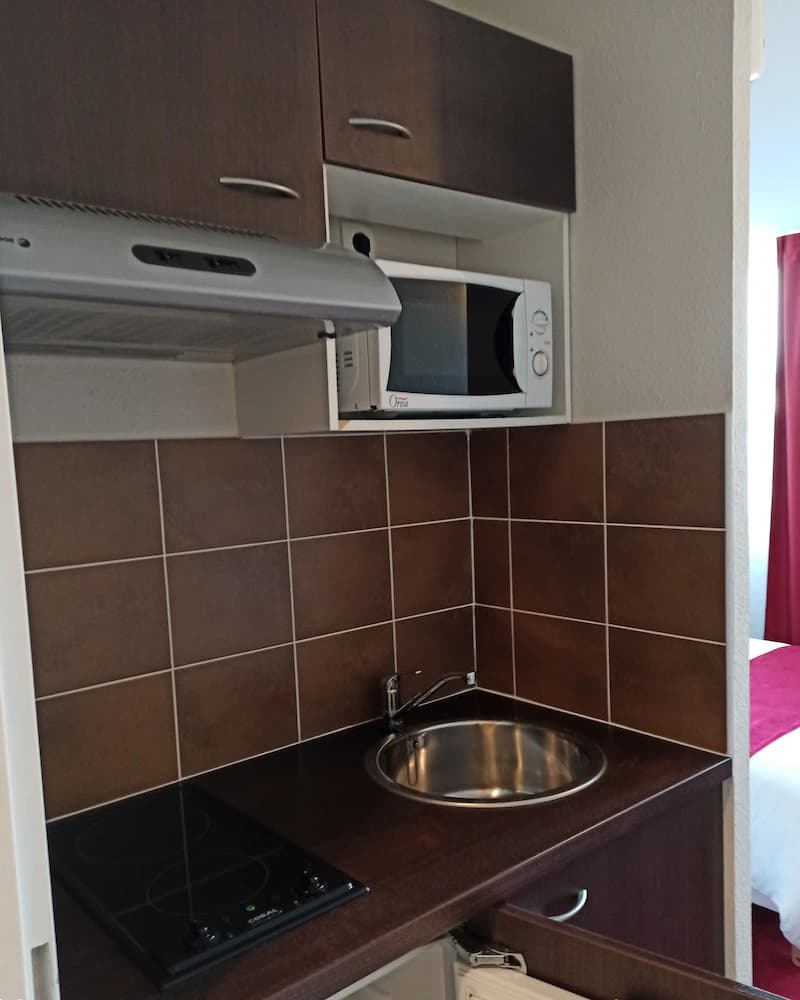 Private kitchenette