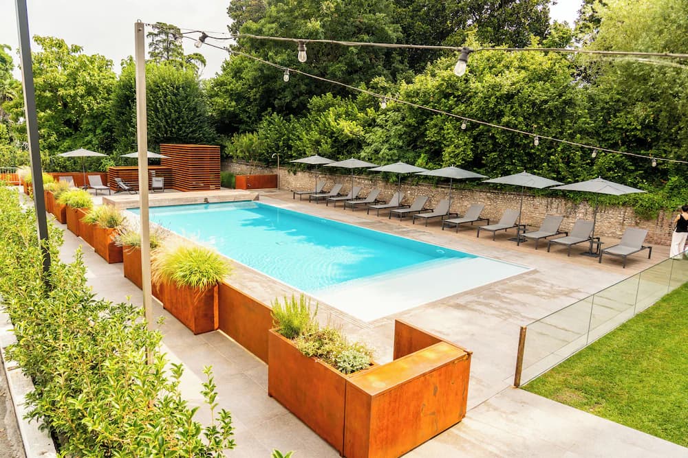 Sundeck