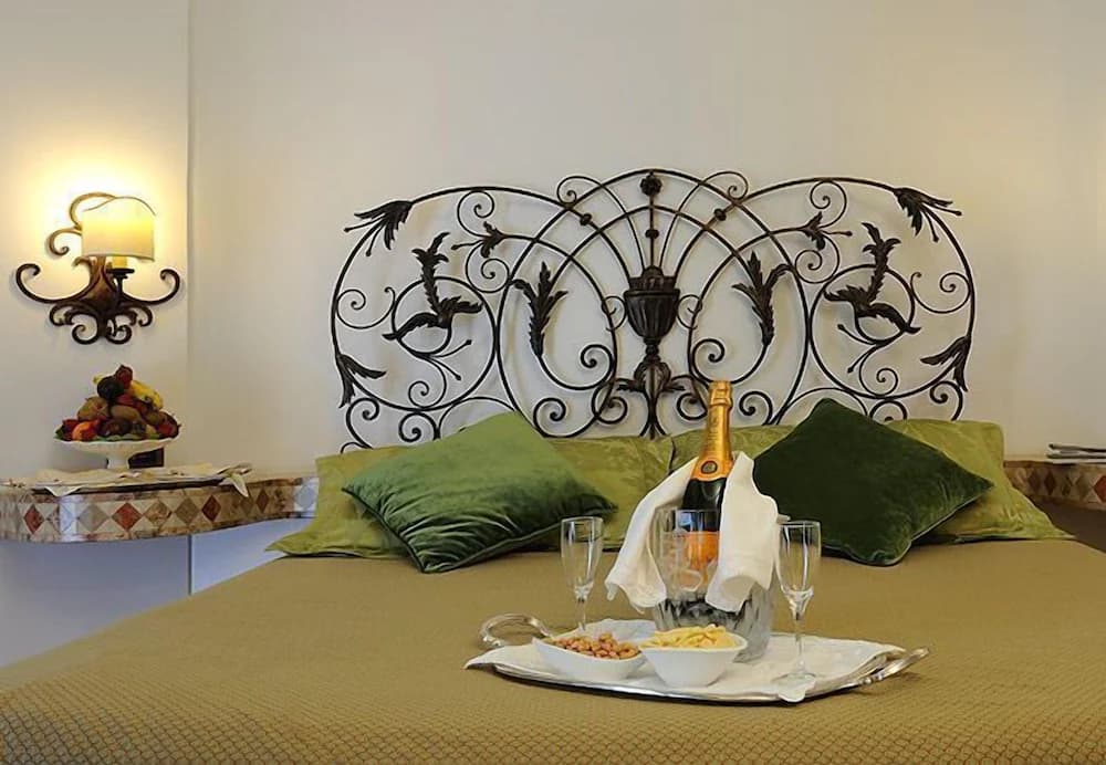 Room service - dining