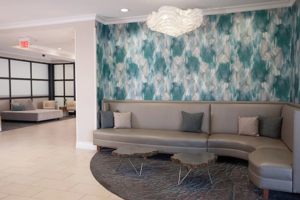 Lobby lounge