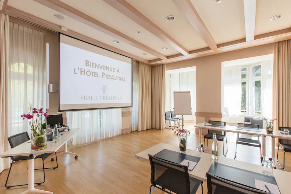 Meeting facility