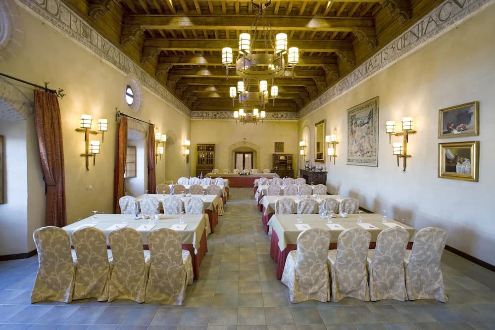 Meeting facility