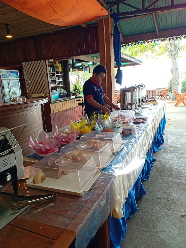 Breakfast area