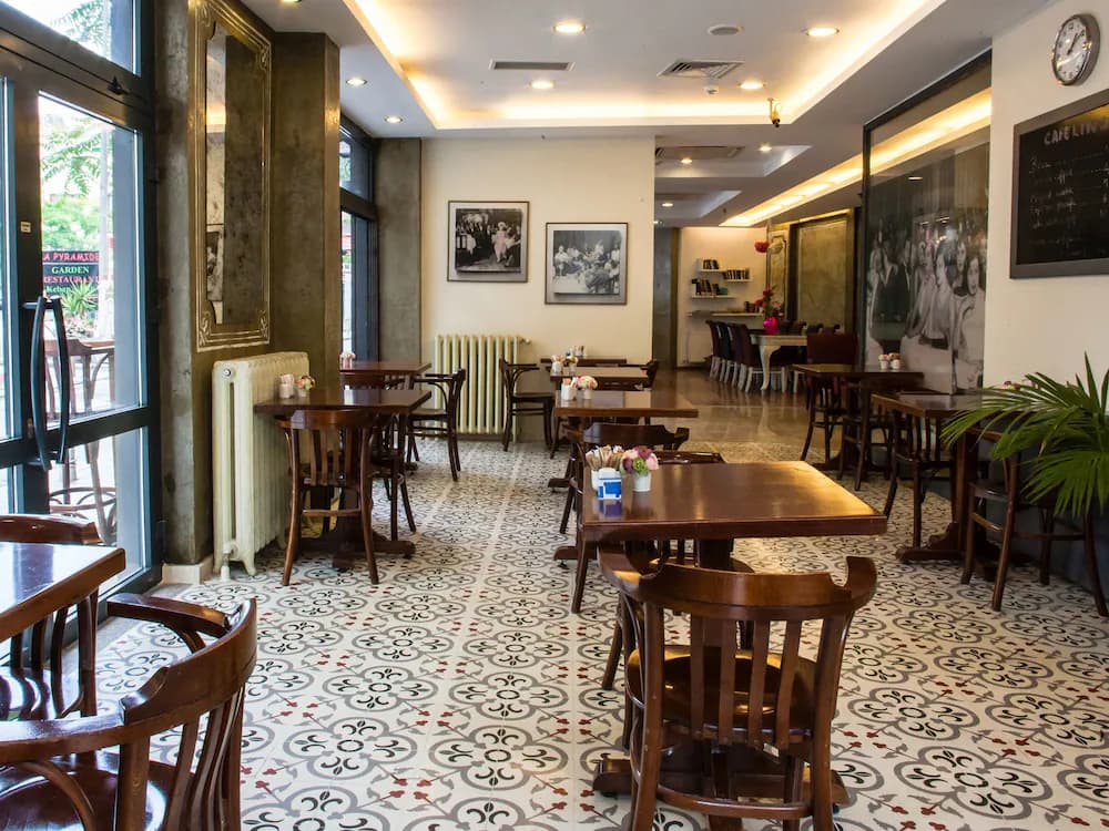 Breakfast area