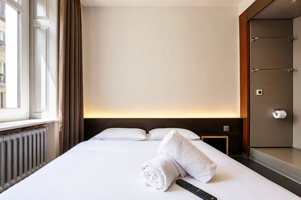 Room amenity