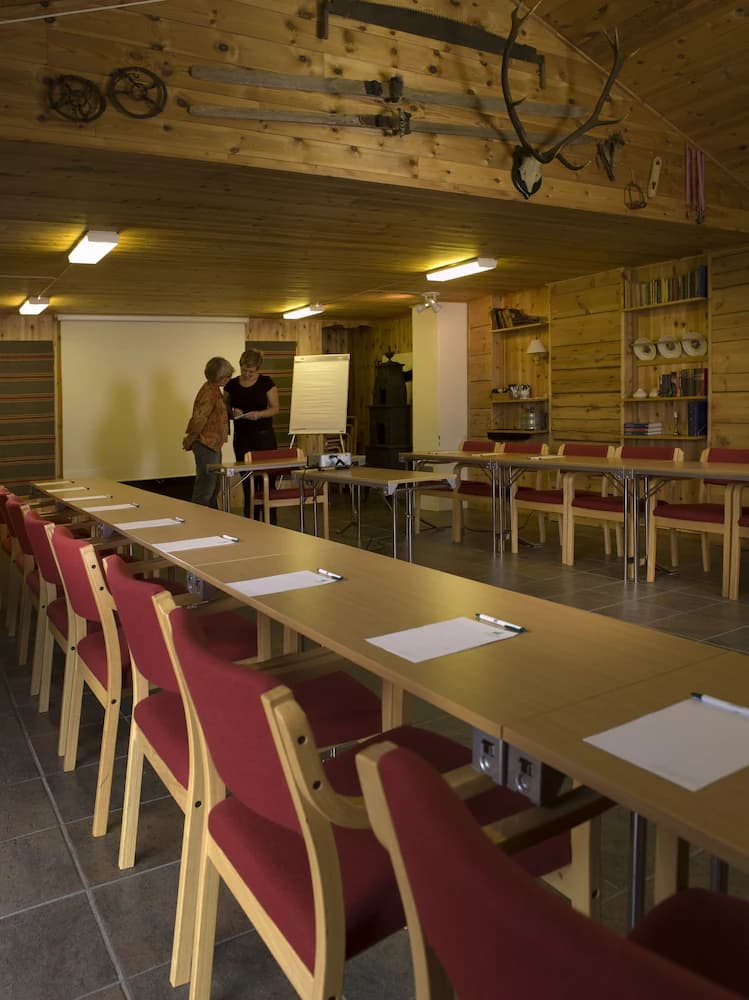 Meeting facility