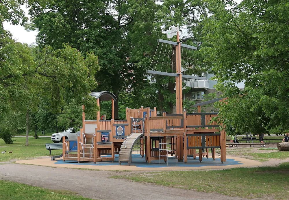 Children's play area - outdoor