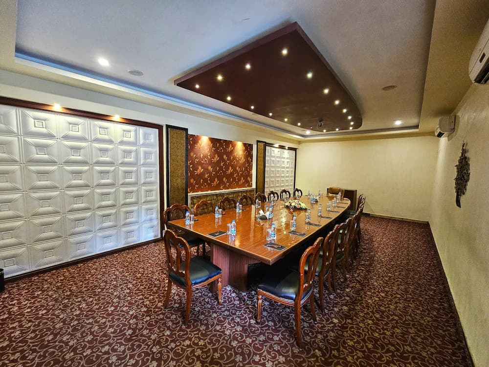 Meeting facility