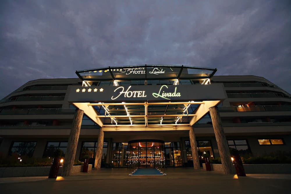 Front of property - evening/night