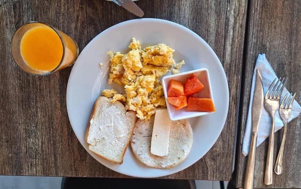 Breakfast meal