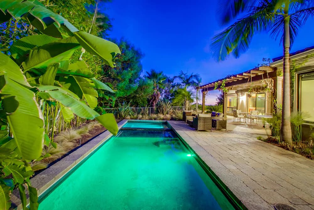 Private pool