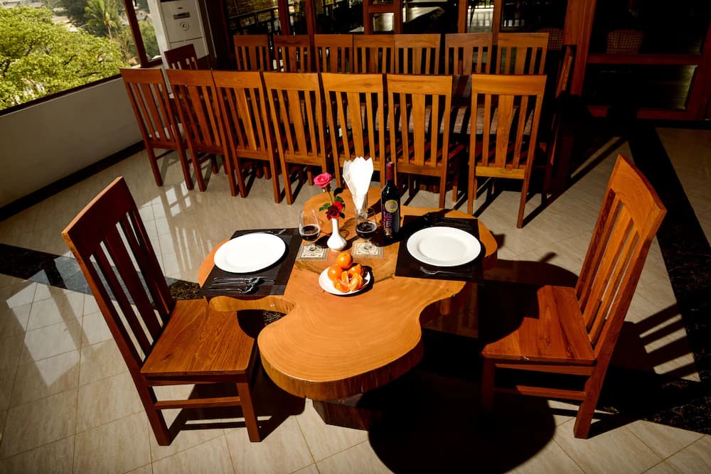 Couples dining