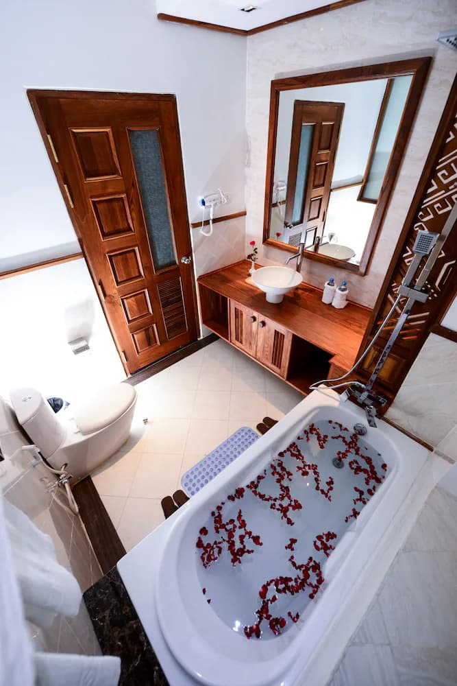 Bathroom amenities
