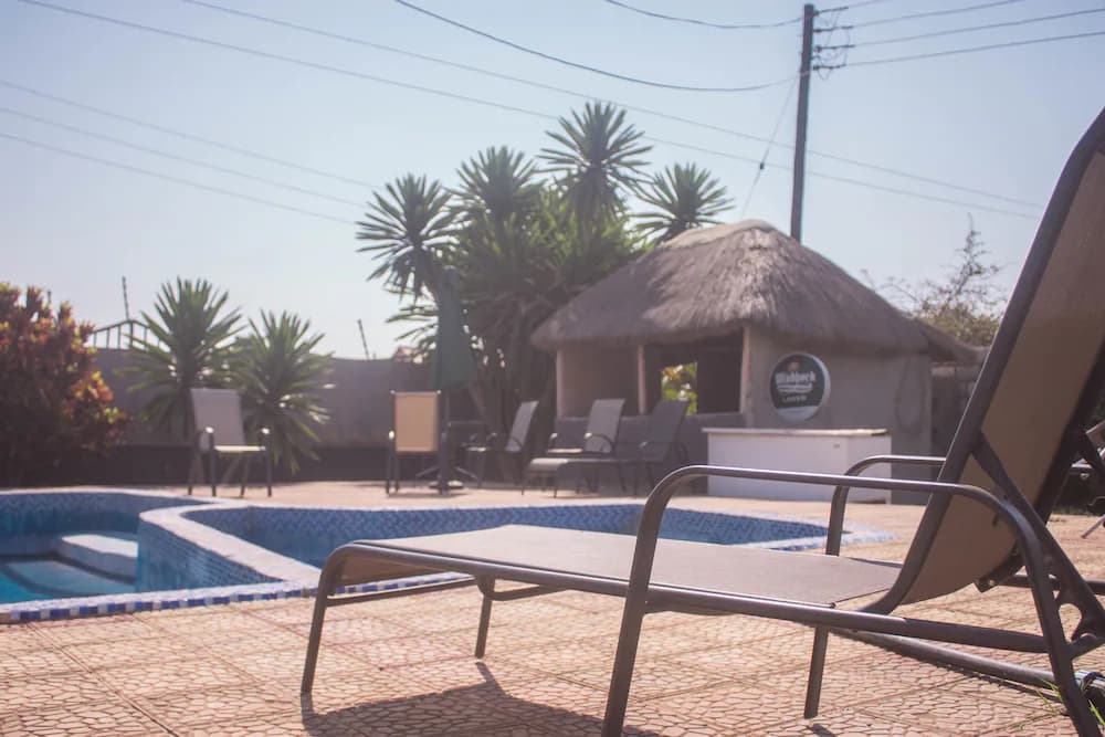 Poolside bar