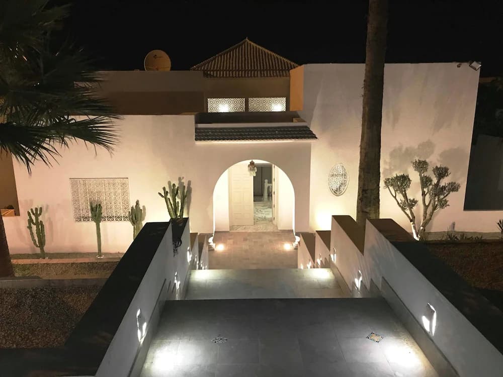 Front of property - evening/night