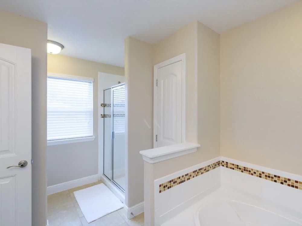 Jetted tub