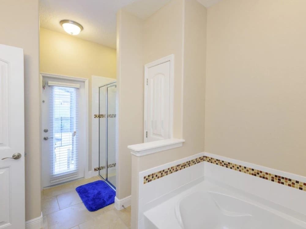 Jetted tub