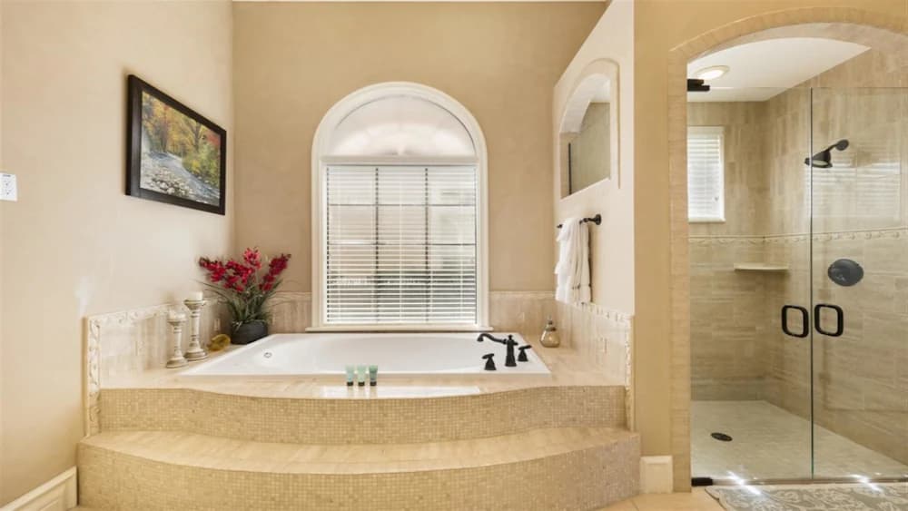 Jetted tub