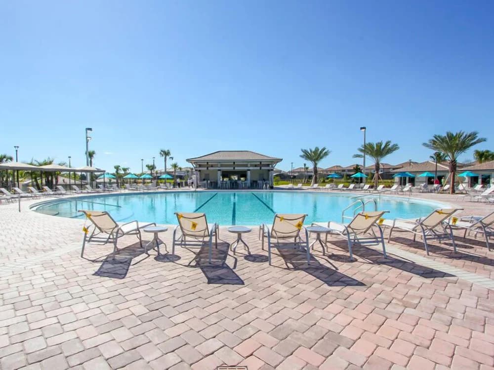 Exercise/lap pool