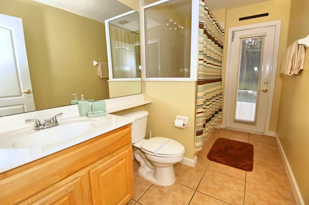 Bathroom shower