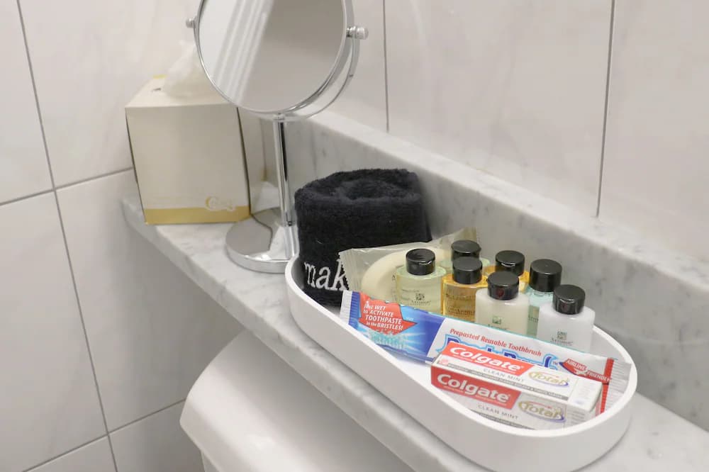 Bathroom amenities