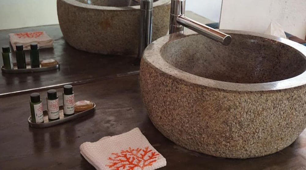 Bathroom sink