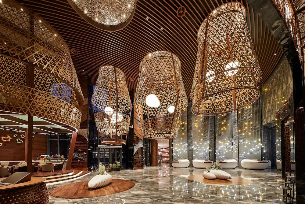Lobby lounge