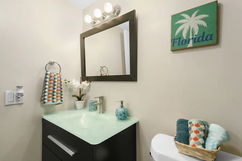 Bathroom sink