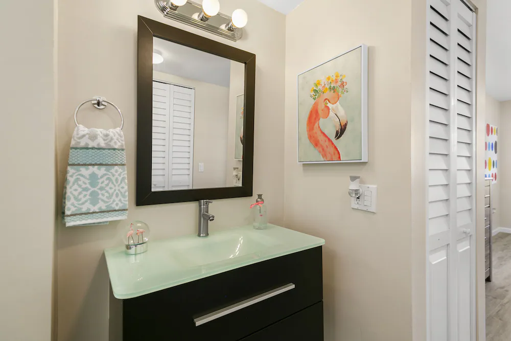 Bathroom sink